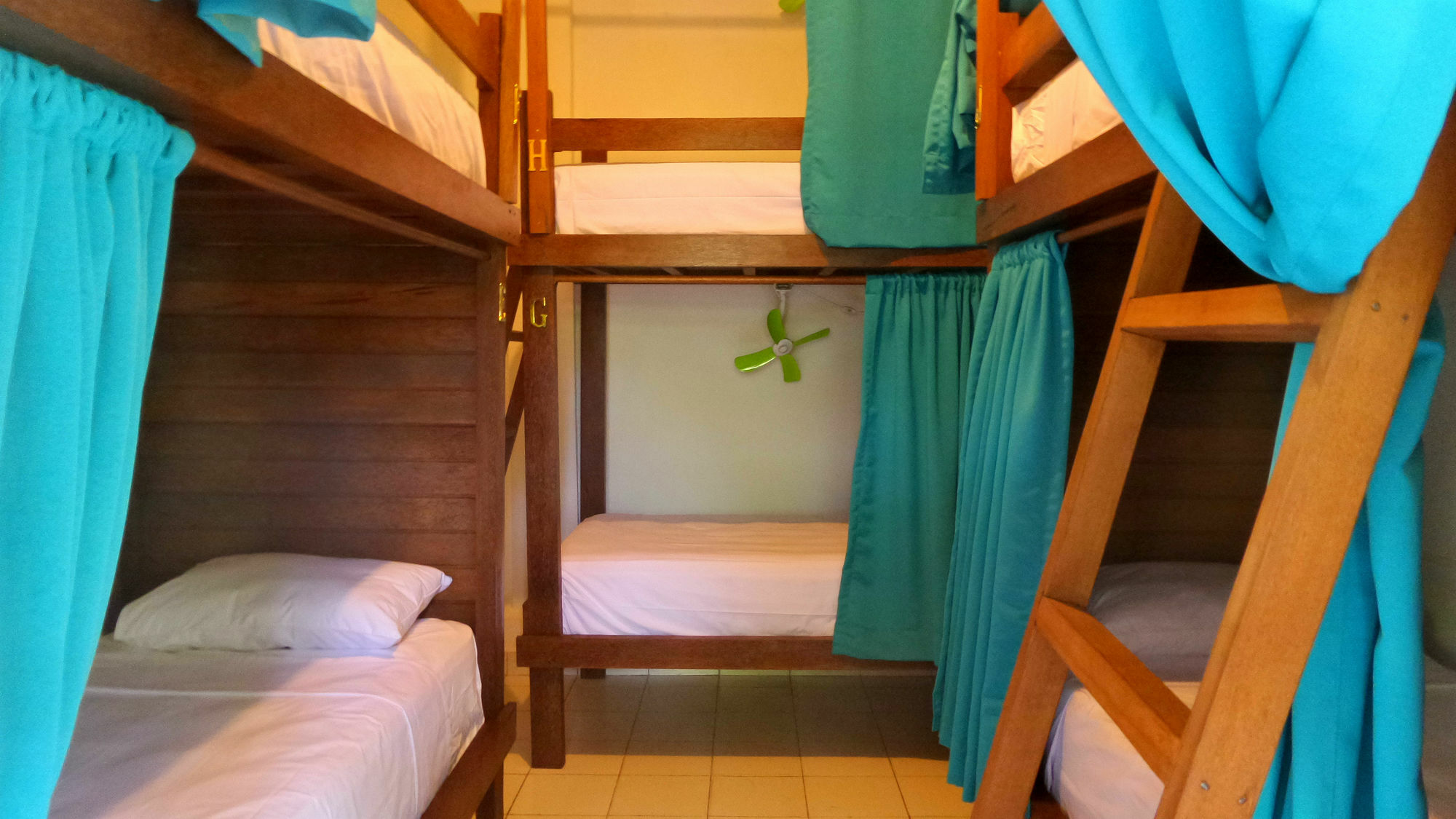 Friendly House Bali Hostel Ubud  Exterior photo